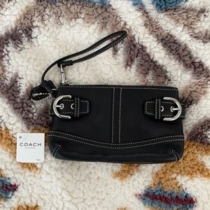 coach factory black wristlet